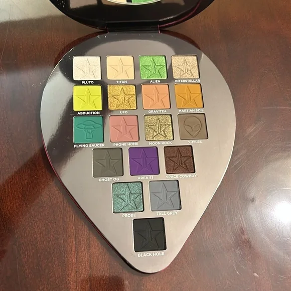 Jeffree Star Alien Palette - Picture 4 of 8